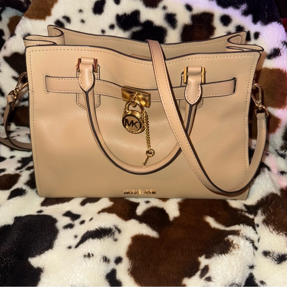 Michael Kors Tan Tote (NEVER USED)